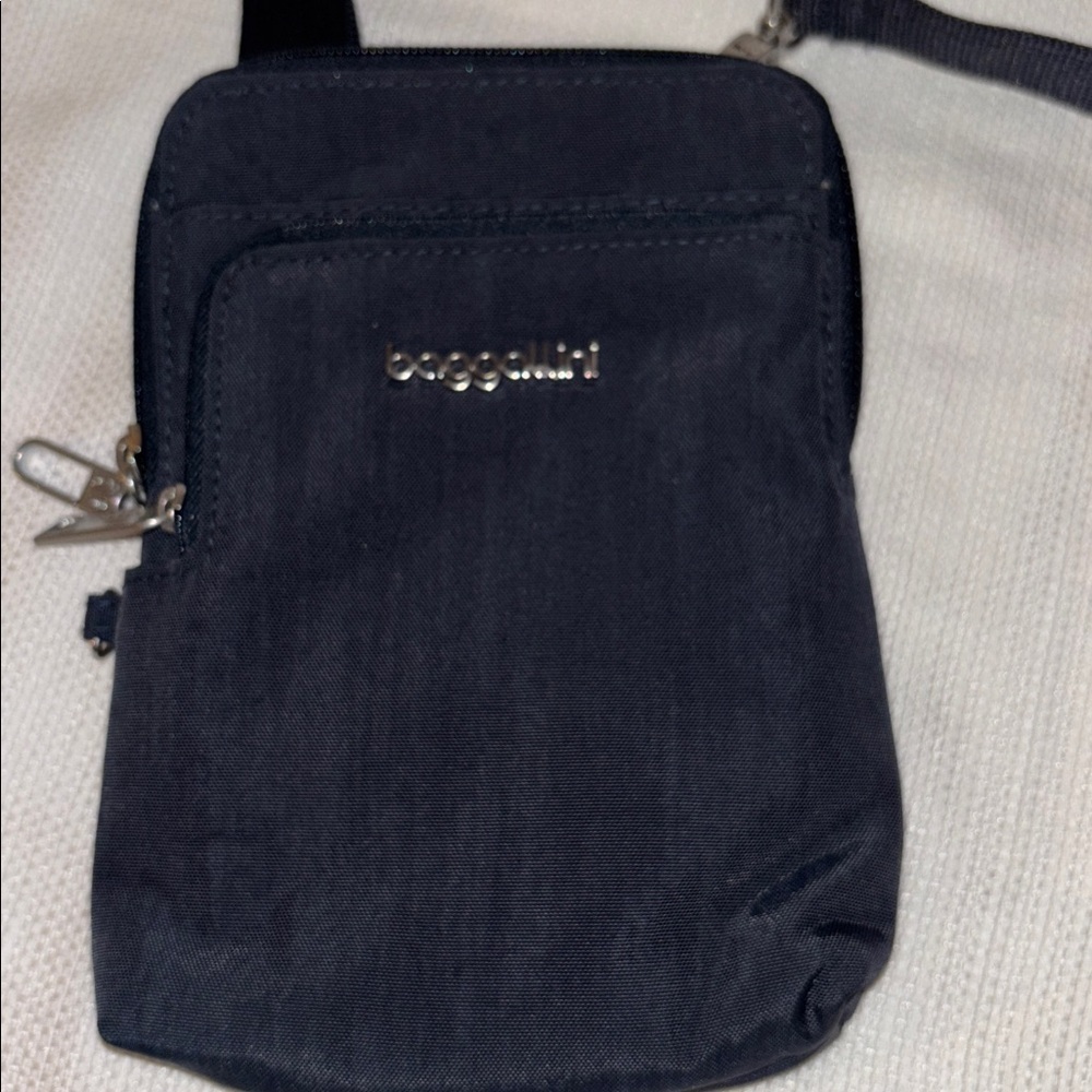 ❤️ Baggallini Women's Securtex Anti-theft Activity Crossbody Bag - Picture 3 of 13